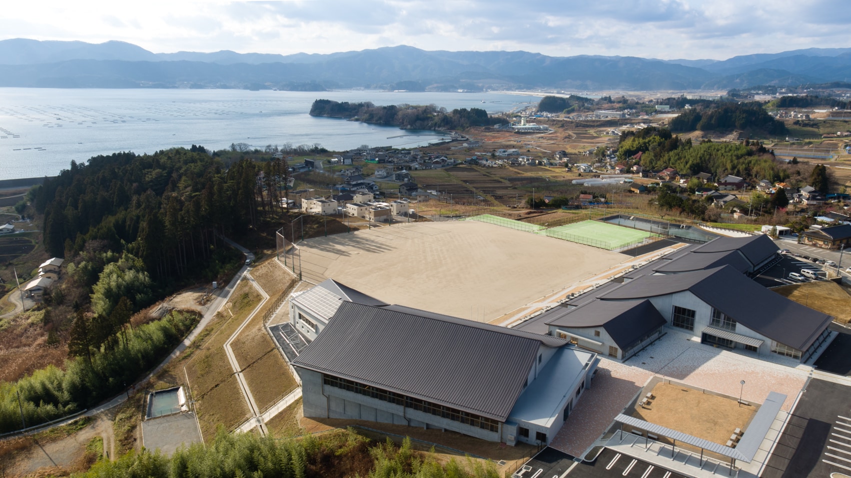 陸前高田市立高田東中学校新校舎竣工