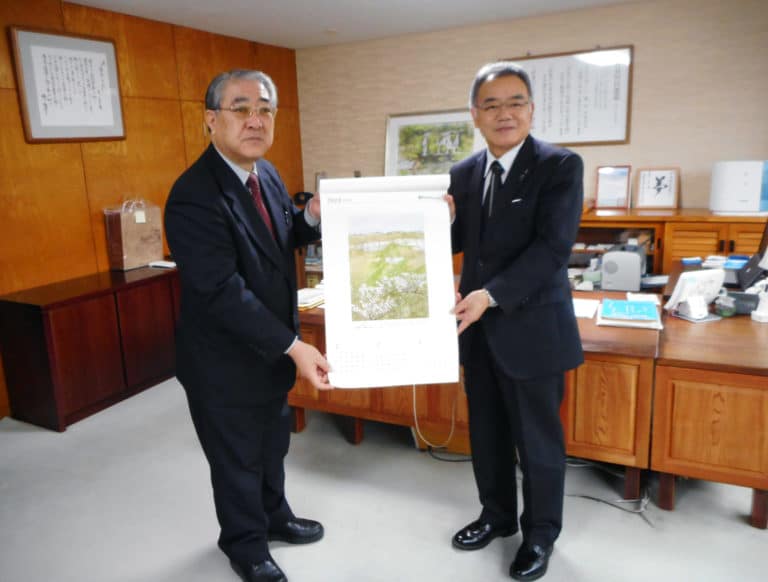 岩泉町へカレンダーを寄贈